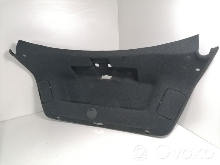 Volkswagen PASSAT CC Rivestimento portellone posteriore/bagagliaio 1K6867747