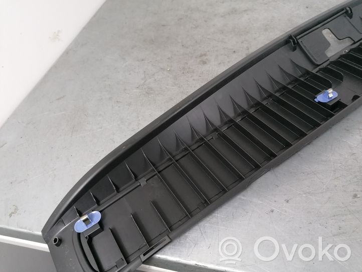 Opel Zafira C Trunk/boot sill cover protection 322225228