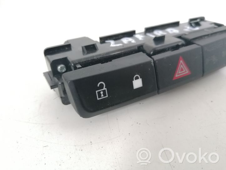 Opel Zafira C Botón interruptor de bloqueo de puertas 20934759