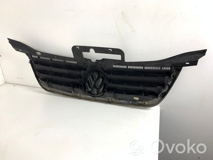 Volkswagen Touran I Rejilla superior del radiador del parachoques delantero 1T0853651