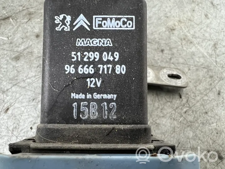 Volvo V50 Glow plug pre-heat relay 51299049