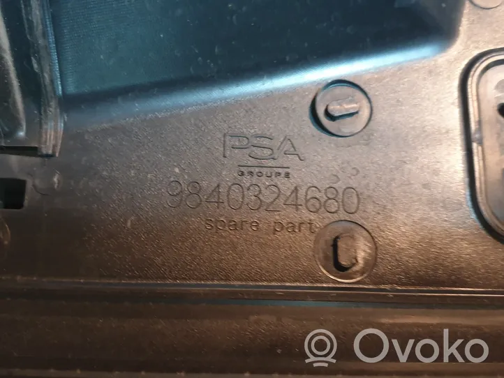 Opel Mokka B Välijäähdyttimen ilmanohjauksen ilmakanava 9840324880