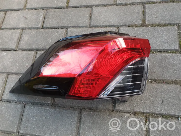 Toyota RAV 4 (XA50) Lampa tylna 8156042230