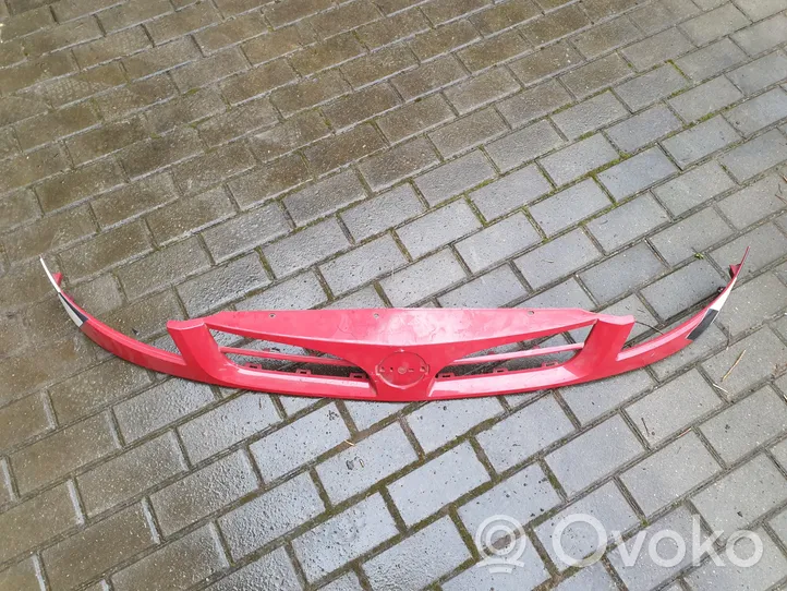 Nissan Kubistar Maskownica / Grill / Atrapa górna chłodnicy 8200186288