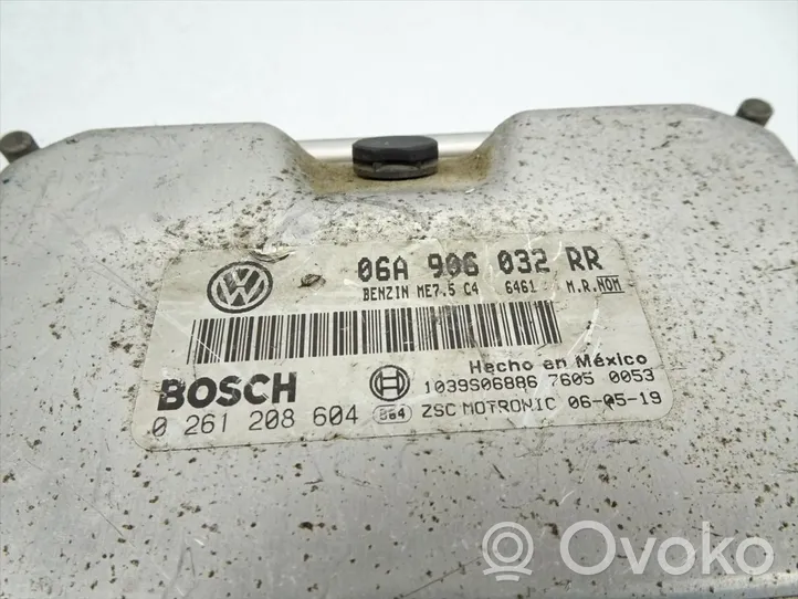 Volkswagen New Beetle Variklio valdymo blokas 06A906032RR