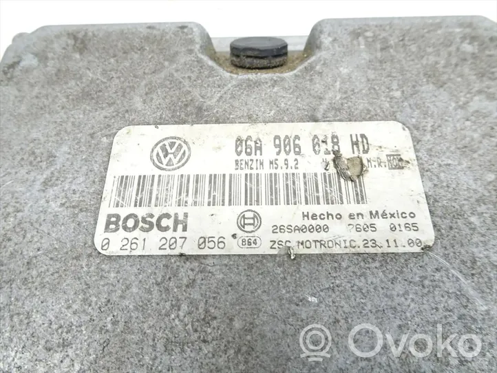 Volkswagen New Beetle Calculateur moteur ECU 06A906018HD