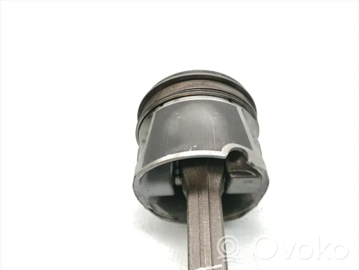 Nissan Navara Piston avec bielle 