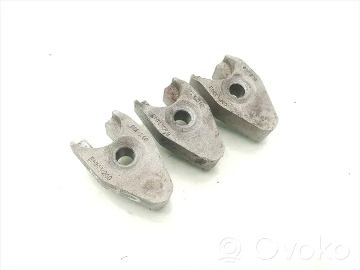 Seat Ibiza IV (6J,6P) Fuel Injector clamp holder 03P216