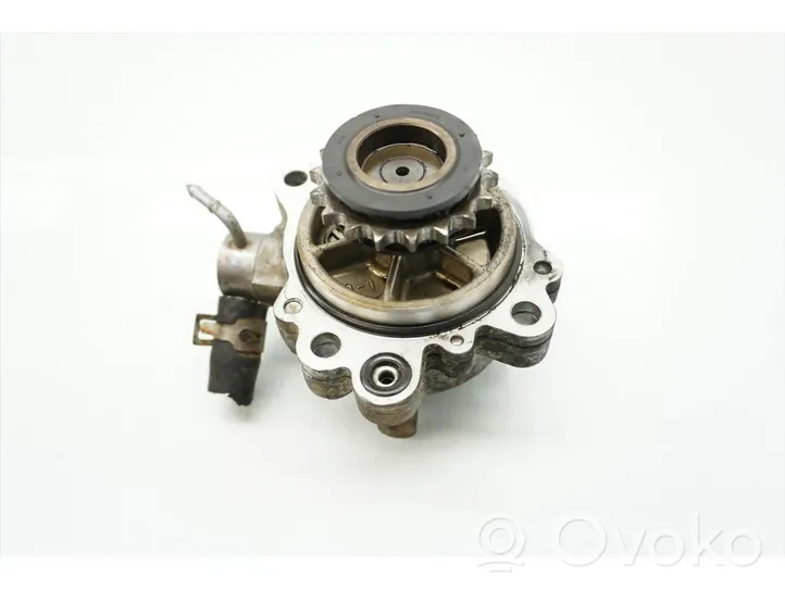 Mazda 6 Vacuum pump R2AA18G00