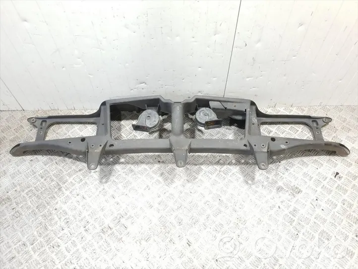 Volvo S70  V70  V70 XC Staffa del pannello di supporto del radiatore parte superiore 