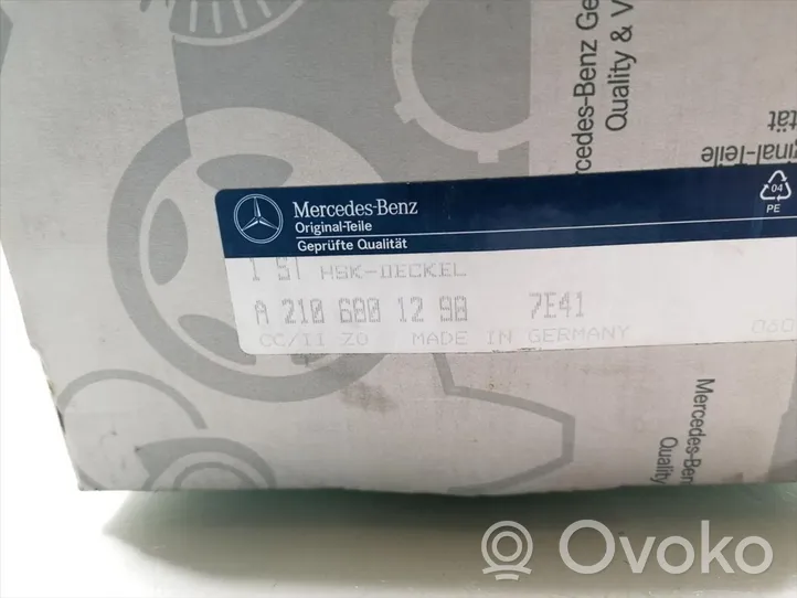 Mercedes-Benz E AMG W210 Крышка ящика для вещей (бардачка) A2106801298