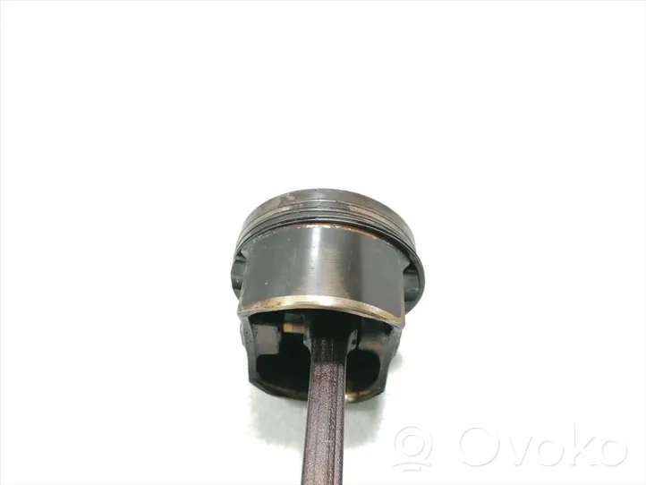 Ford Ka Piston with connecting rod 