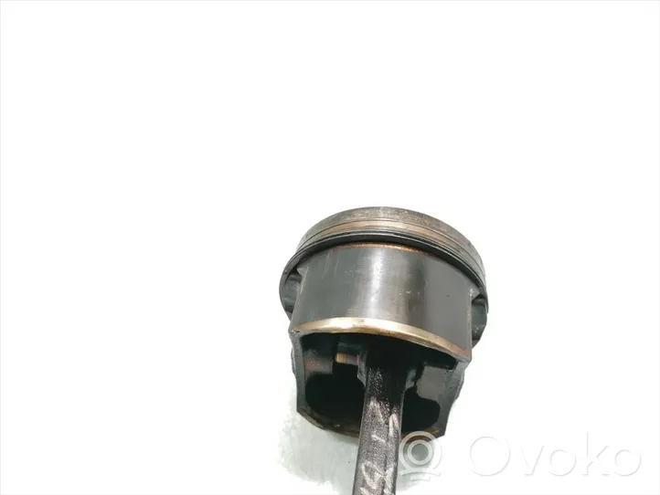 Ford Ka Piston with connecting rod 