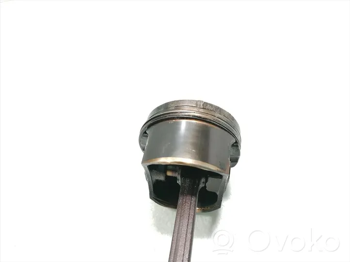 Ford Ka Piston with connecting rod 