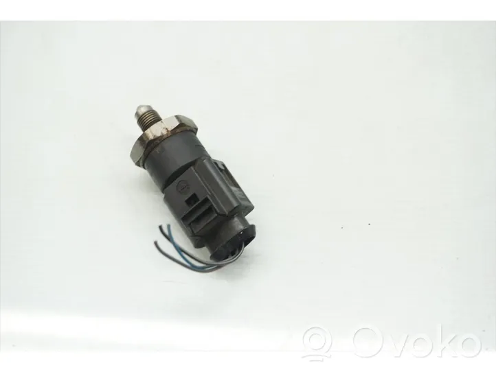 Audi A4 S4 B7 8E 8H Fuel pressure sensor 0261545008