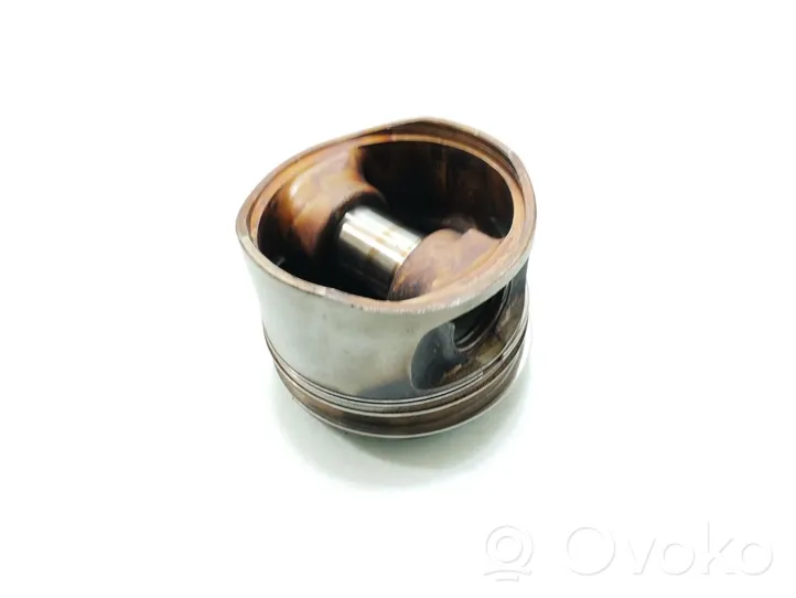 Volvo S70  V70  V70 XC Piston 