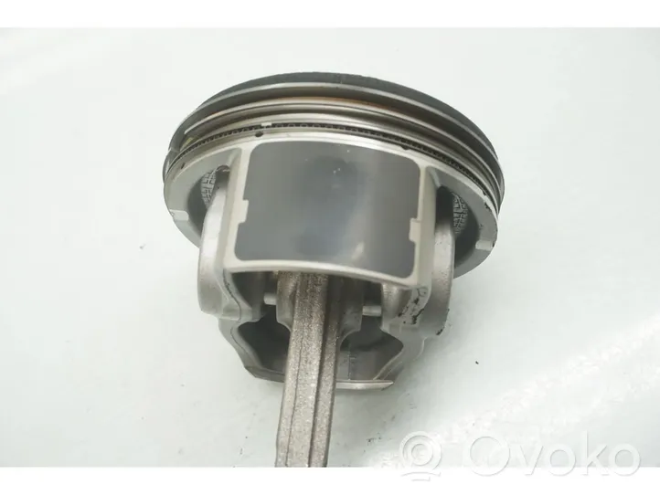 Toyota C-HR Piston avec bielle 