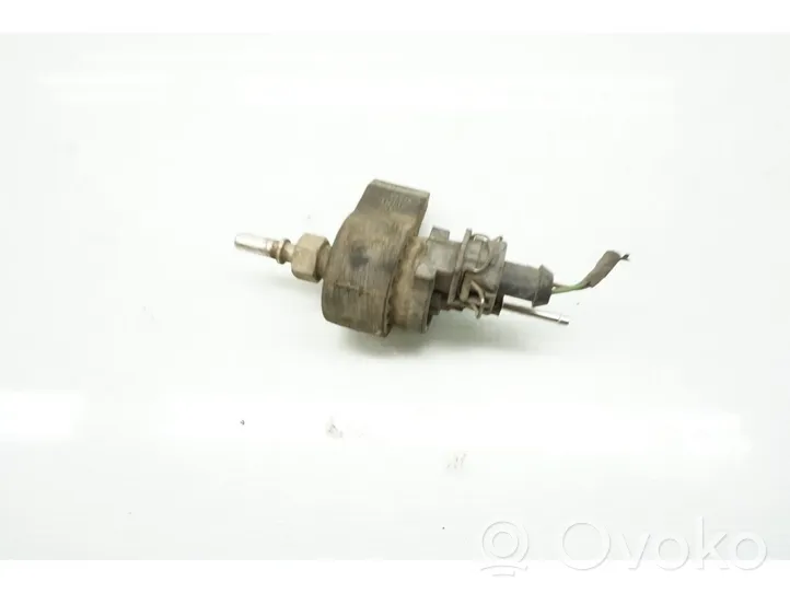 Mercedes-Benz Sprinter W901 W902 W903 W904 Pompa del combustibile del riscaldamento ausiliario Webasto 221000500400