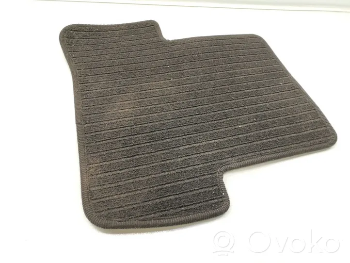 Mercedes-Benz C W203 Tapis de sol / moquette de cabine arrière A2046840703