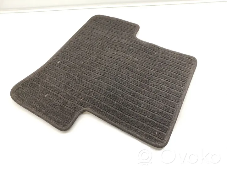 Mercedes-Benz C W203 Tapis de sol / moquette de cabine arrière A2046840803