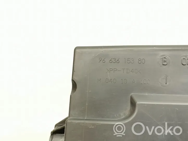 Citroen C4 I Boîte de batterie 9663615380