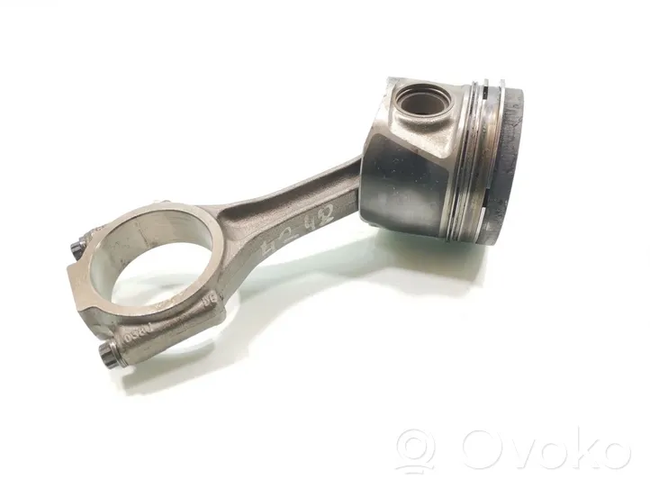 Volkswagen Eos Piston with connecting rod 