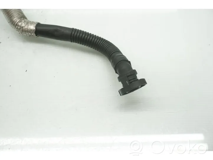 Audi A4 S4 B7 8E 8H Sfiato/tubo di sfiato/tubo flessibile 059103209D