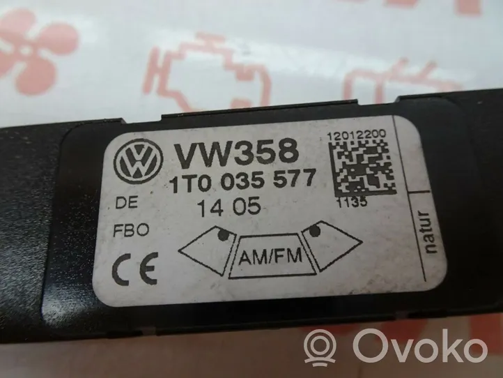 Volkswagen Cross Touran I Antenos stiprintuvas 1T0035577