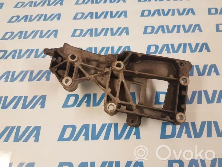 Volkswagen Golf VII Generator/alternator bracket 06F903143E