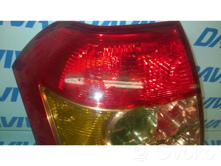 Toyota Corolla E120 E130 Lampa tylna 81550-02310