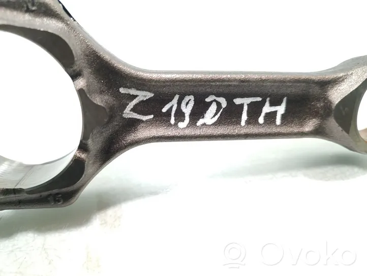 Opel Zafira B Connecting rod/conrod 