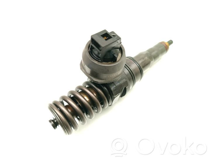 038130073AG Volkswagen PASSAT B6 Fuel injector, 36.75 € RRR
