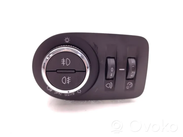 Opel Corsa E Fog light switch 13470454