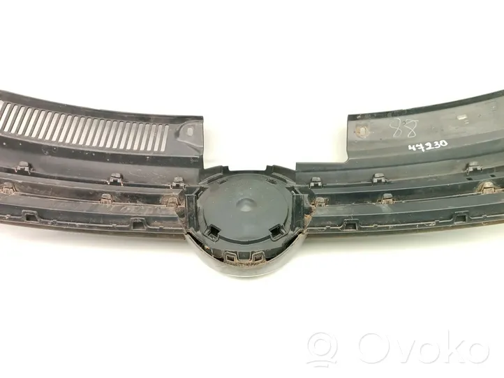 Volkswagen Golf Cross Griglia superiore del radiatore paraurti anteriore 1K9853653A