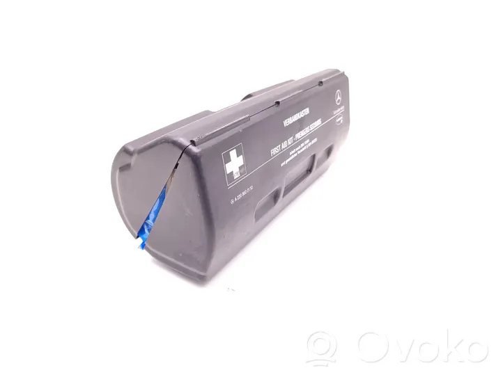 Mercedes-Benz C AMG W202 Kit di pronto soccorso A2208600150