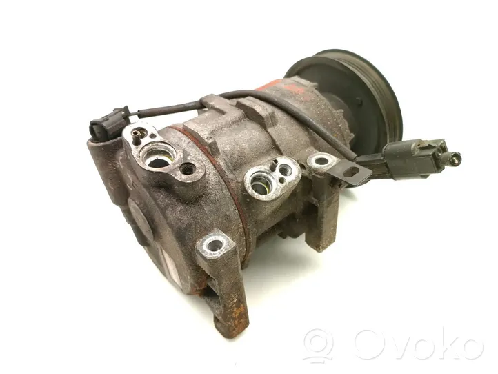 Hyundai i40 Ilmastointilaitteen kompressorin pumppu (A/C) 1B33E-00700