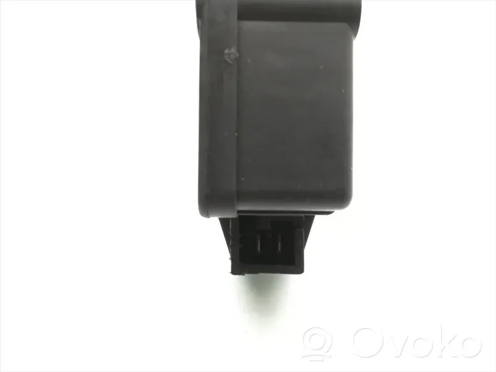 Volvo S40, V40 Fuel tank cap lock 