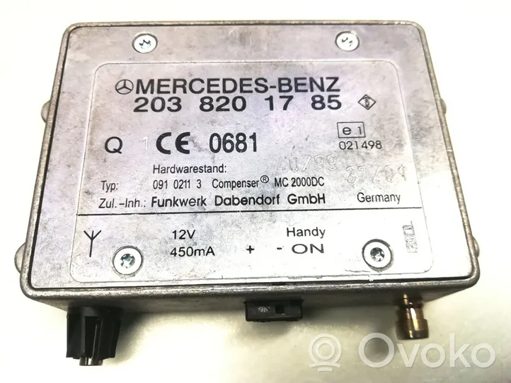 Mercedes-Benz CLK AMG A208 C208 Amplificateur d'antenne 2038201785