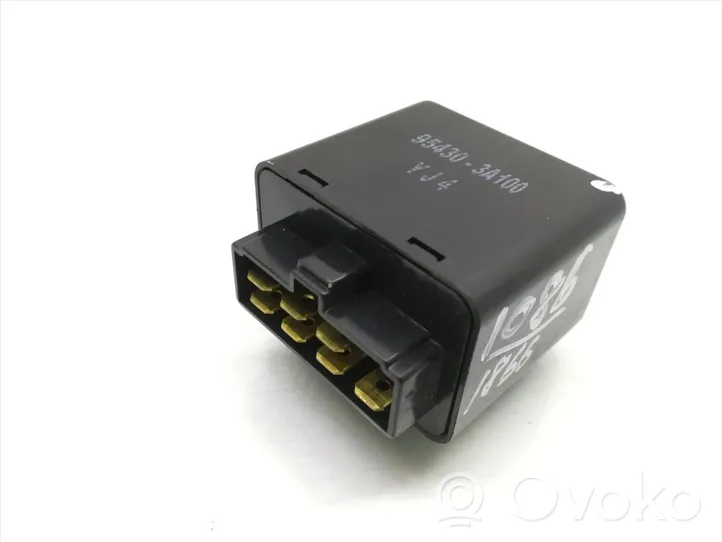 Hyundai Trajet Window wiper relay 95430-3A100