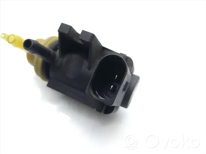 Skoda Octavia Mk3 (5E) Vacuum valve 04L131051F