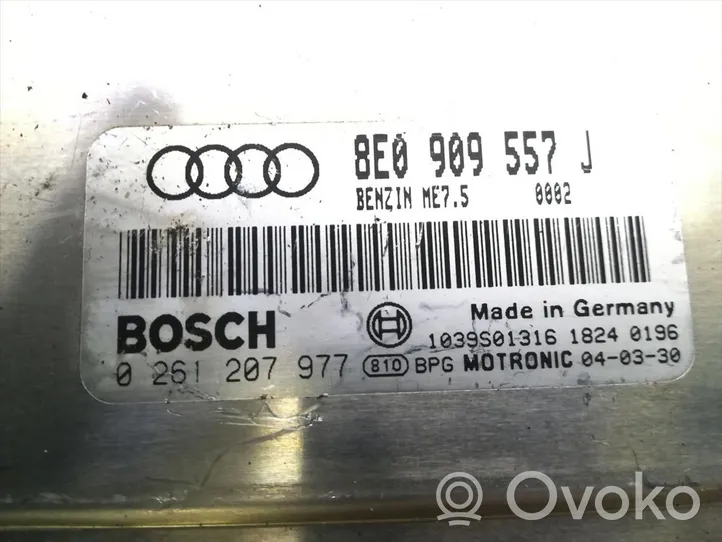 Audi A4 S4 B6 8E 8H Moottorin ohjainlaite/moduuli 8E0909557J