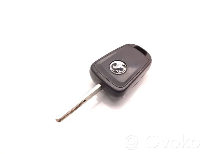 Opel Astra J Ignition key/card 