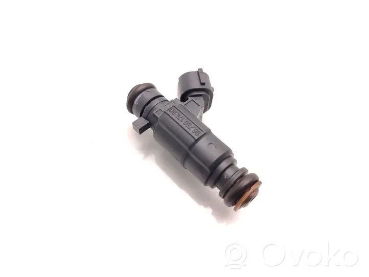 Peugeot 208 Injecteur de carburant 9676017480