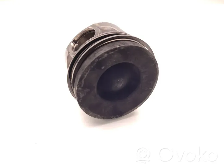 Opel Vivaro Piston 9818178480