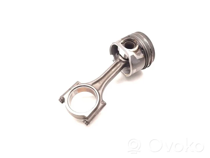 Opel Vivaro Piston with connecting rod D15DT