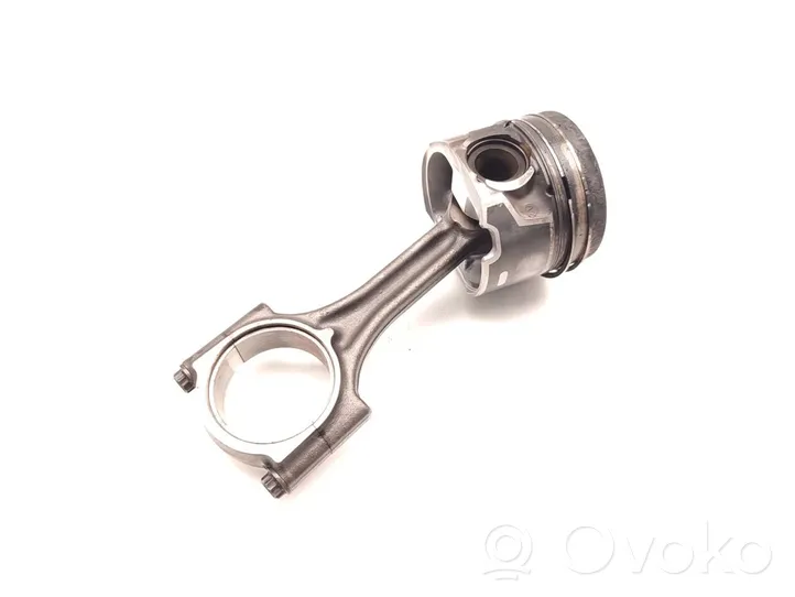 Opel Vivaro Piston with connecting rod D15DT