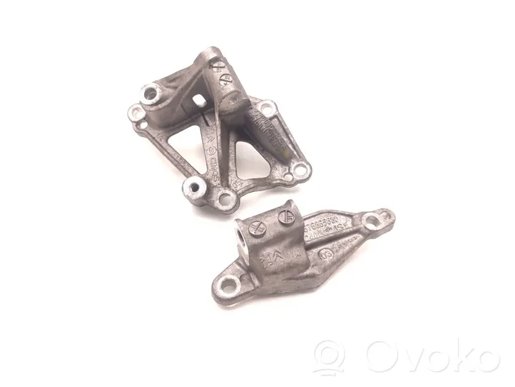 Peugeot 208 Support de générateur / alternateur 9676865680