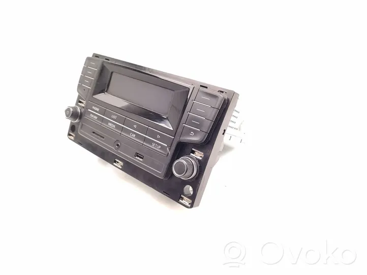 Volkswagen Crafter Radio/CD/DVD/GPS head unit 2E0035130