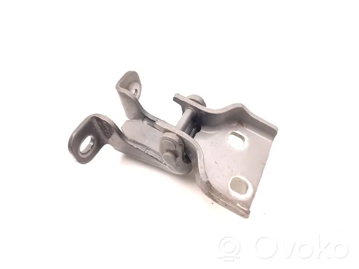 Opel Vivaro Front door lower hinge 