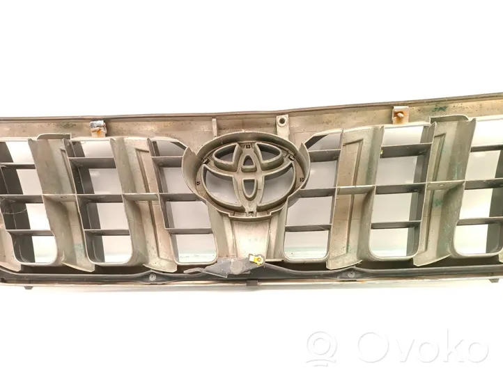 Toyota Land Cruiser (J120) Grotelės priekinės 53111-60490